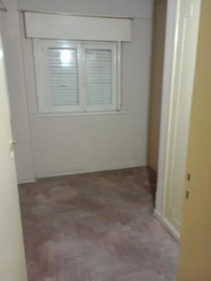 CASA EN VENTA CON GARAGE IDEAL INVERSOR - Imagen 4