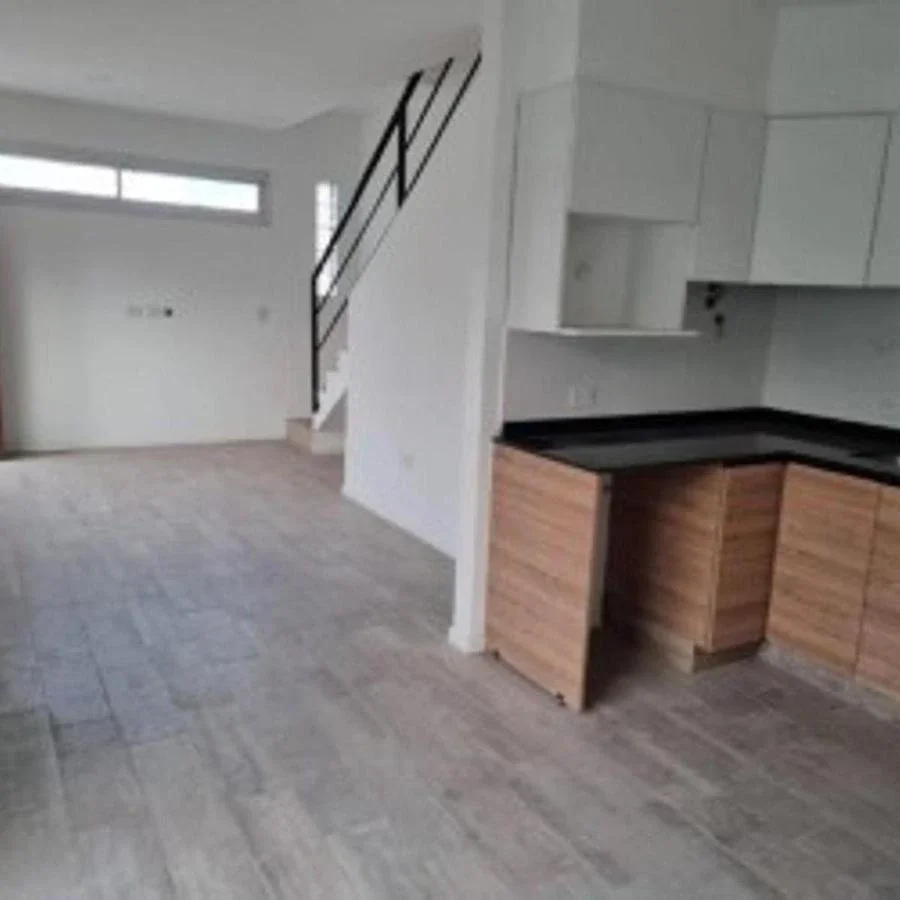 VENTA DUPLEX 3 AMBIENTES A ESTRENAR CON COCHERA CASTELAR - Imagen 3