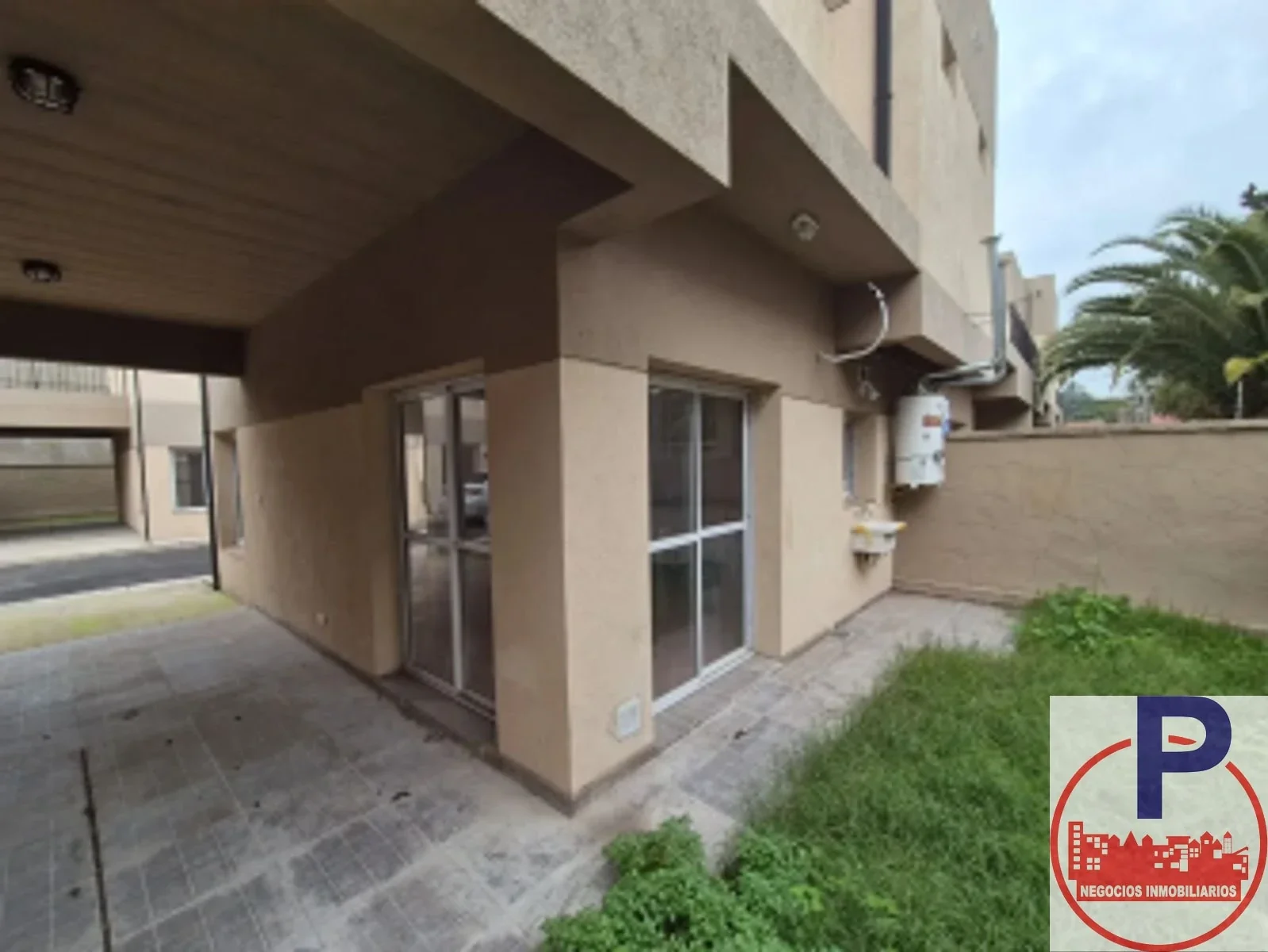 Alquiler - PH de 3 Ambientes Con Cochera Patio y Balcon Ituzaingo - Imagen 3