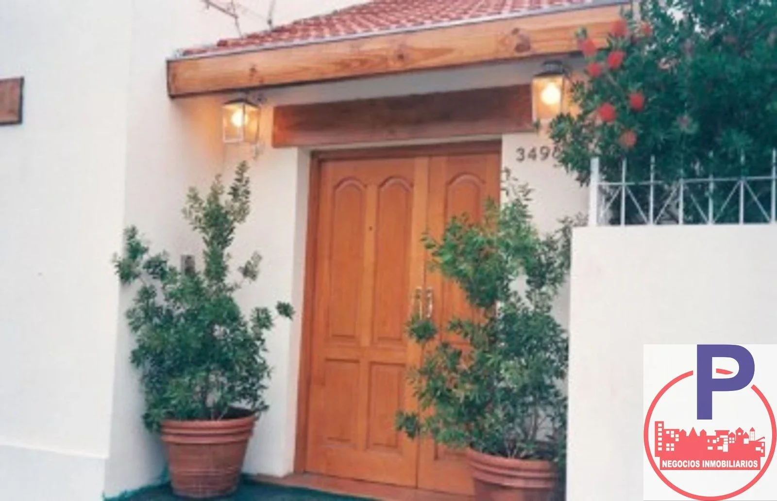 VENTA - CHALET 5 AMBIENTES CON COCHERA CASTELAR - Imagen 2