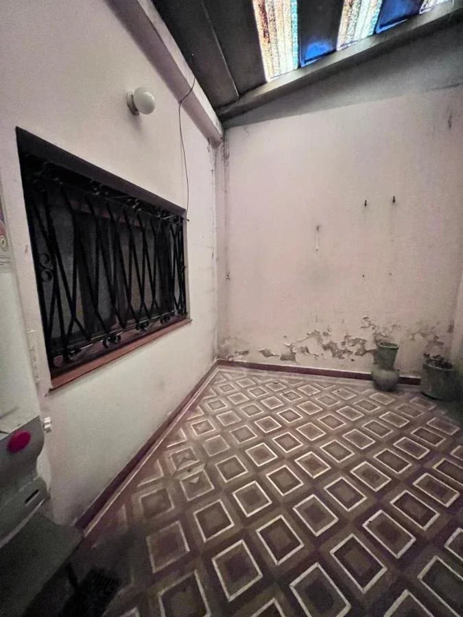 Venta Ramos Mejia casa 4 ambientes con fondo  y Departamento - Imagen 5