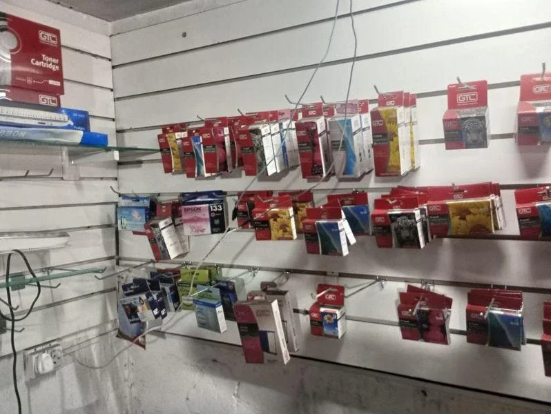 VENTA FONDO DE COMERCIO LIBRERIA SAN JUSTO - Imagen 4