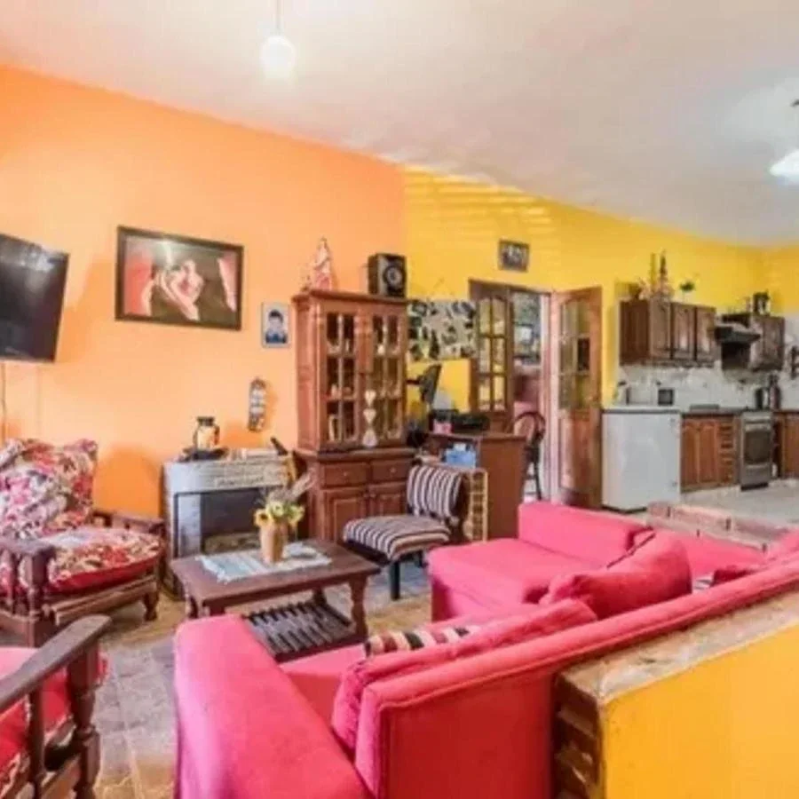 Venta casa 6 ambientes con cochera y fondo Isidro Casanova - Imagen 1