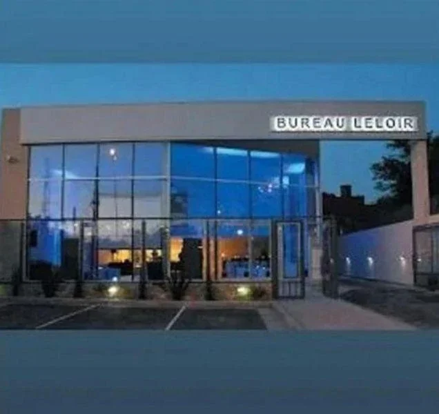 ALQUILER OFICINA COMERCIAL PARQUE LELOIR CON COCHERA - Imagen 1