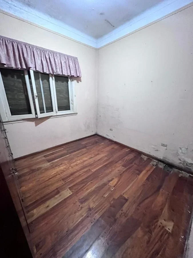 Venta Ramos Mejia casa 4 ambientes con fondo  y Departamento - Imagen 2