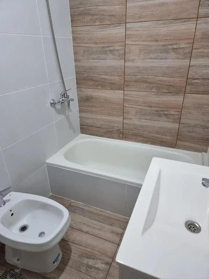VENTA DUPLEX 3 AMBIENTES A ESTRENAR PATIO Y COCHERA - Imagen 3