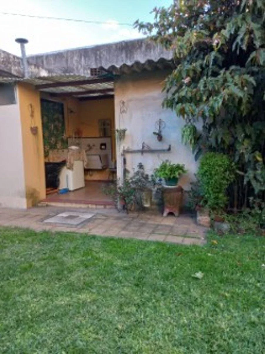 Venta Casa 3 Ambientes con Jardin y Terraza Morón - Imagen 2