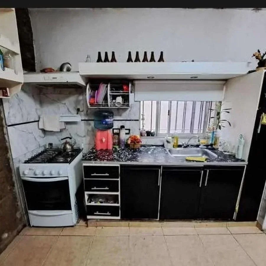 VENTA CASA 3 AMBIENTES CON COCHERA VILLA LUZURIAGA - Imagen 3