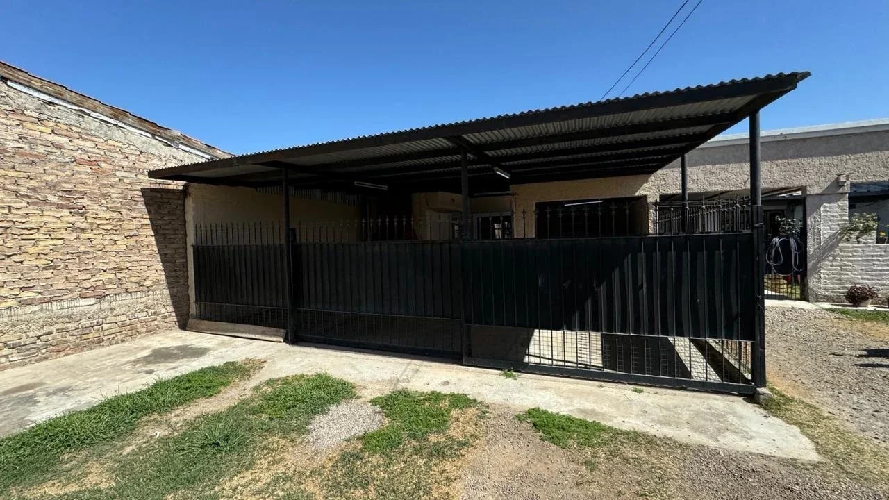 Casa en alquiler c/ cochera en Los Corralitos - Imagen 2
