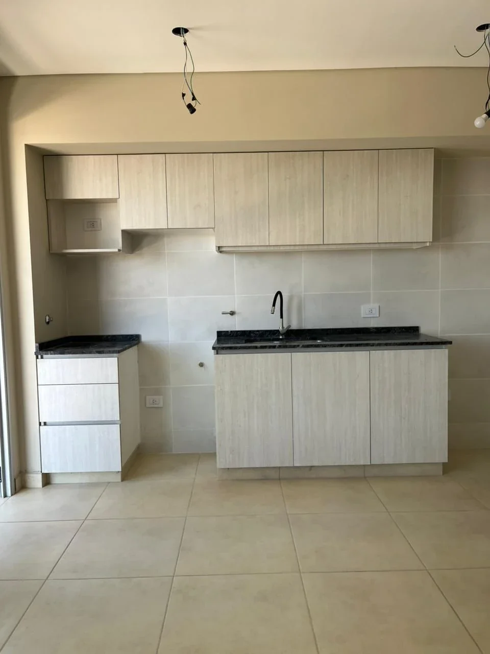 Departamento en venta c/ cochera en Godoy Cruz - Imagen 2