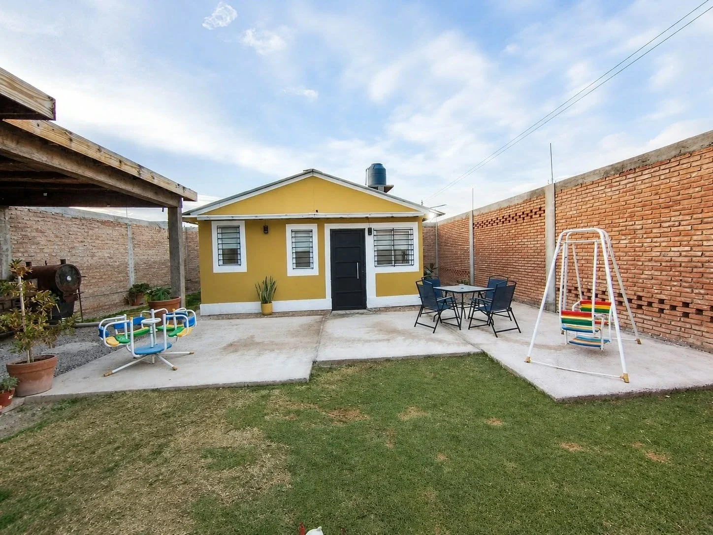 Casa en venta c/ cochera en Rodeo de la Cruz - Imagen 1