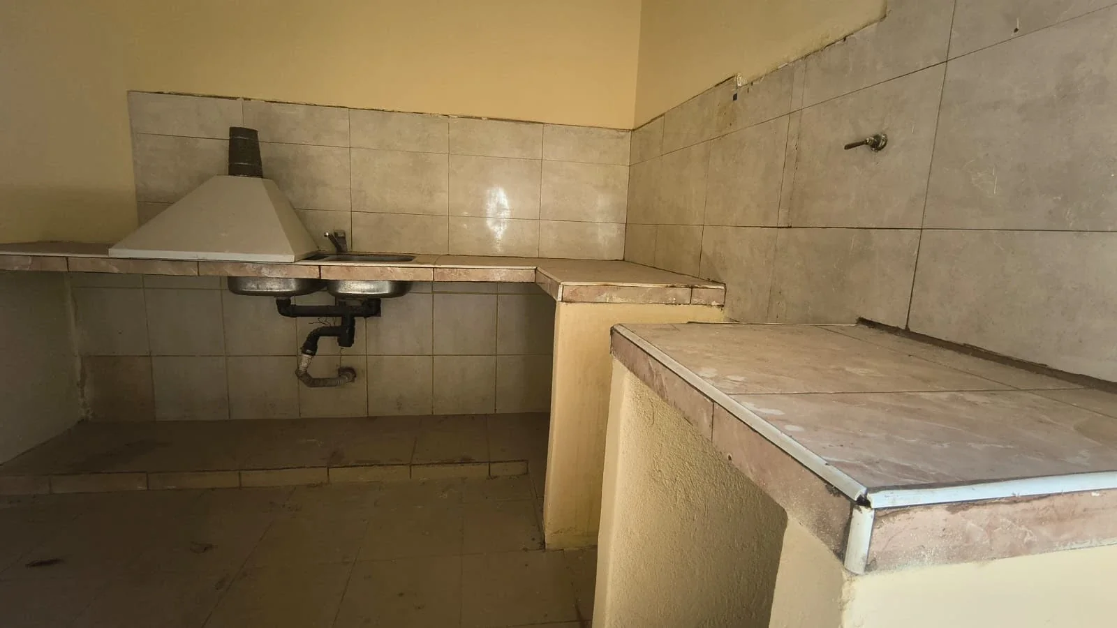 Casa en alquiler c/ cochera en Los Corralitos - Imagen 3