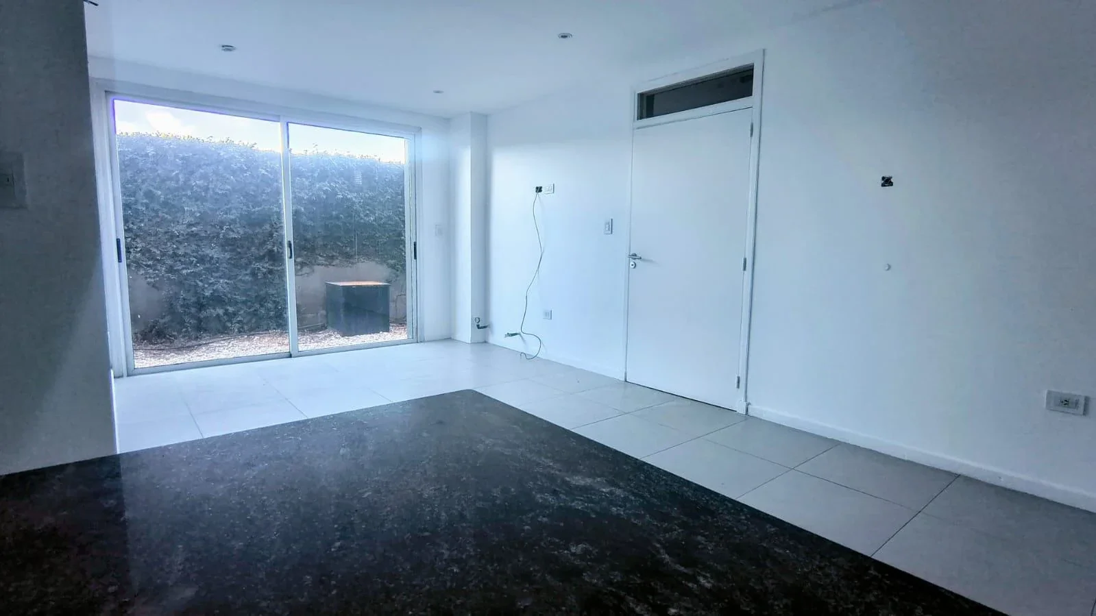 Departamento en alquiler c/ cochera en Rodeo de la Cruz - Imagen 4
