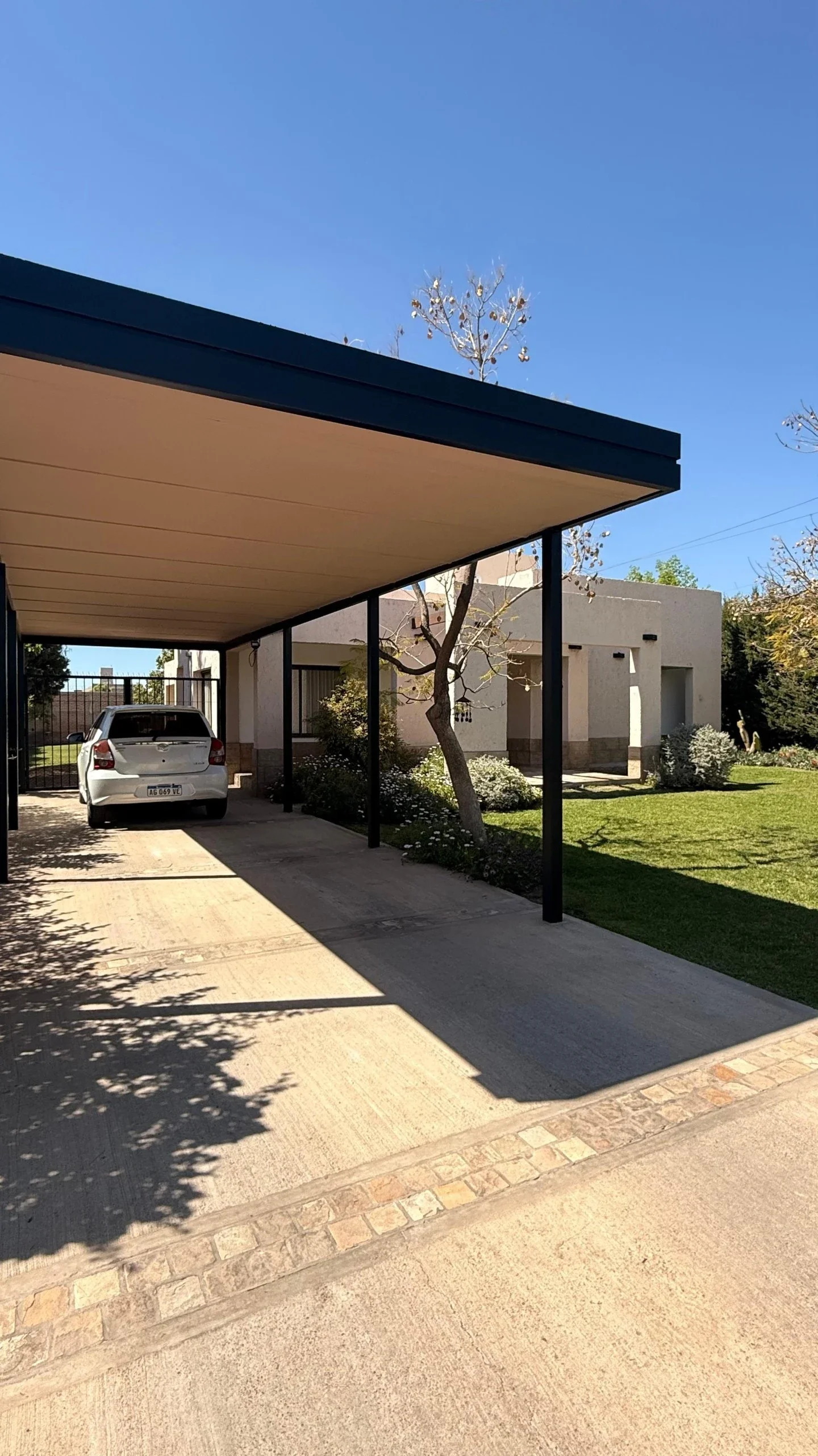 Casa en venta apta crédito en Barrio Privado de Guaymallén - Imagen 1