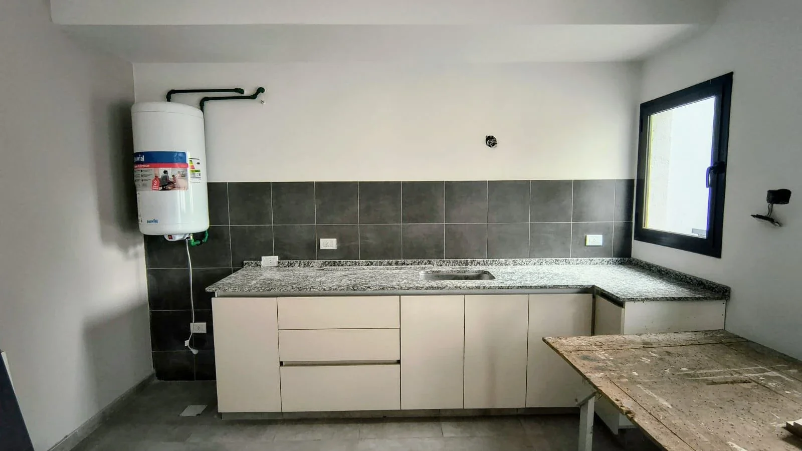 Departamento en alquiler c/ cochera en Villa Nueva - Imagen 2