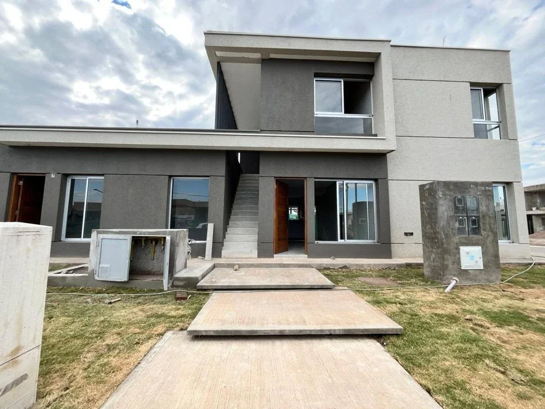Departamento en venta c/ cochera en Rodeo de la Cruz - Imagen 1