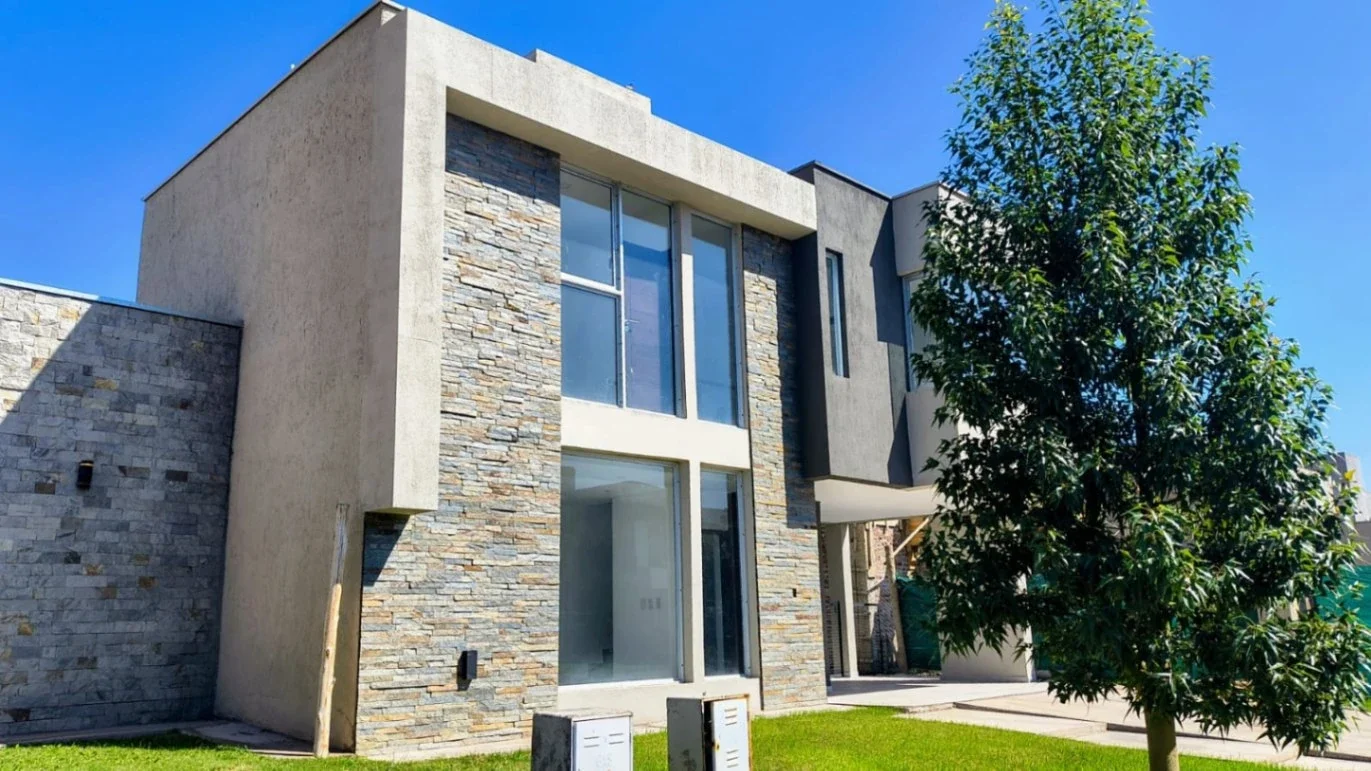 Casa en venta c/ cochera en Rodeo de la Cruz - Imagen 2