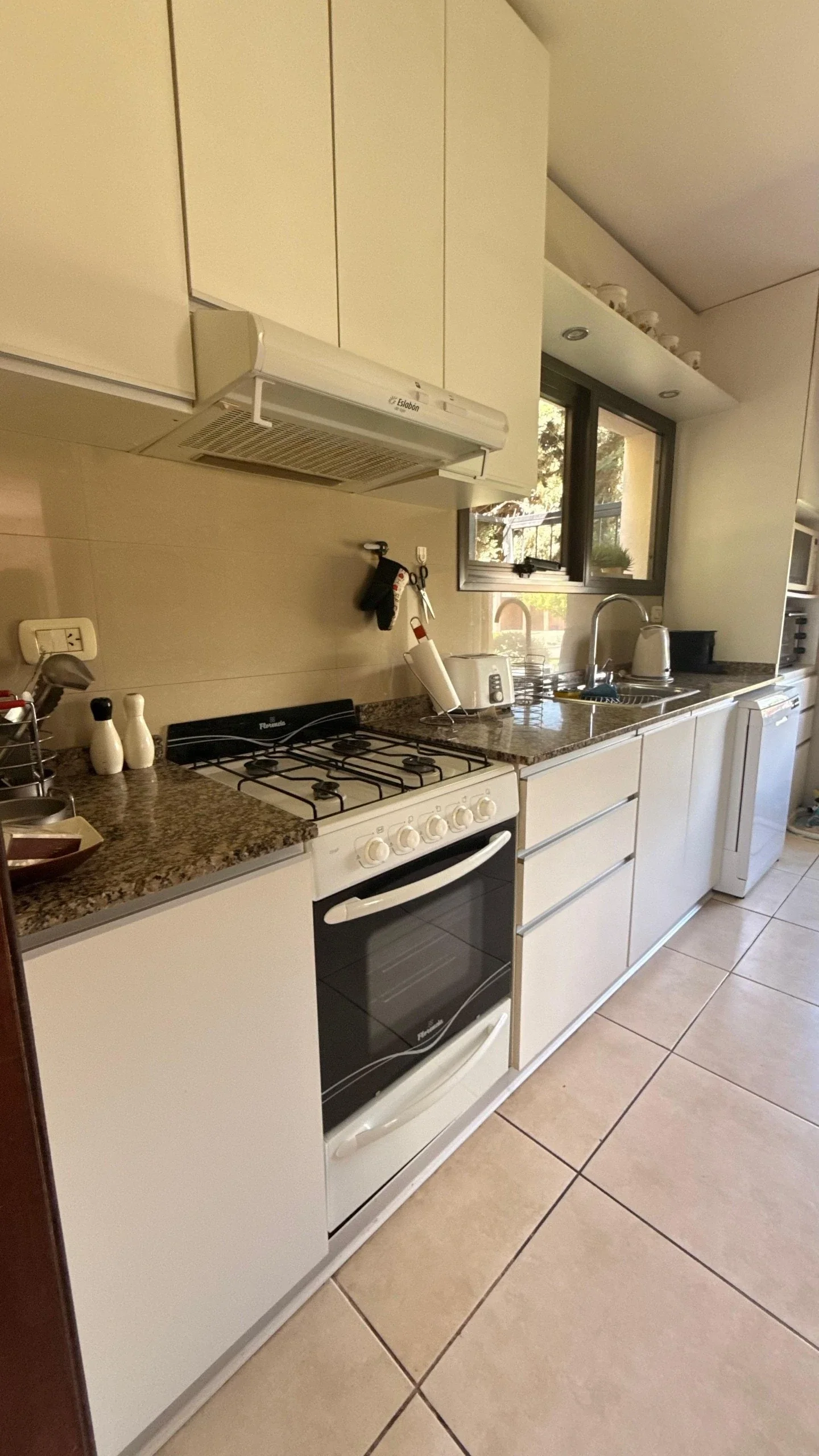Casa en venta apta crédito en Barrio Privado de Guaymallén - Imagen 5