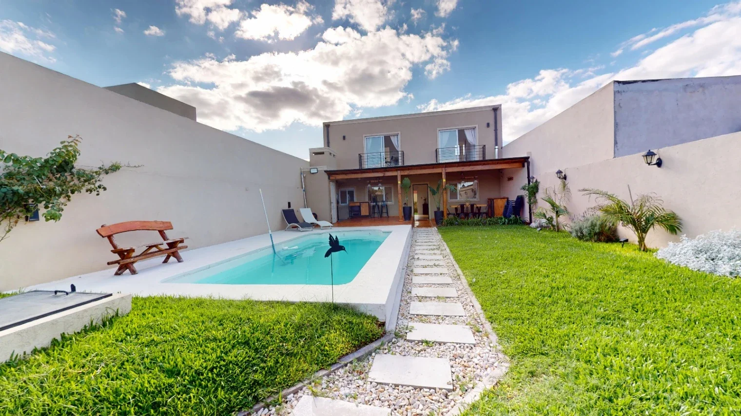 VENTA CASA 3 AMBIENTES CON PILETA QUINCHO Y COCHERA EN PETION CAÑUELAS - Imagen 3