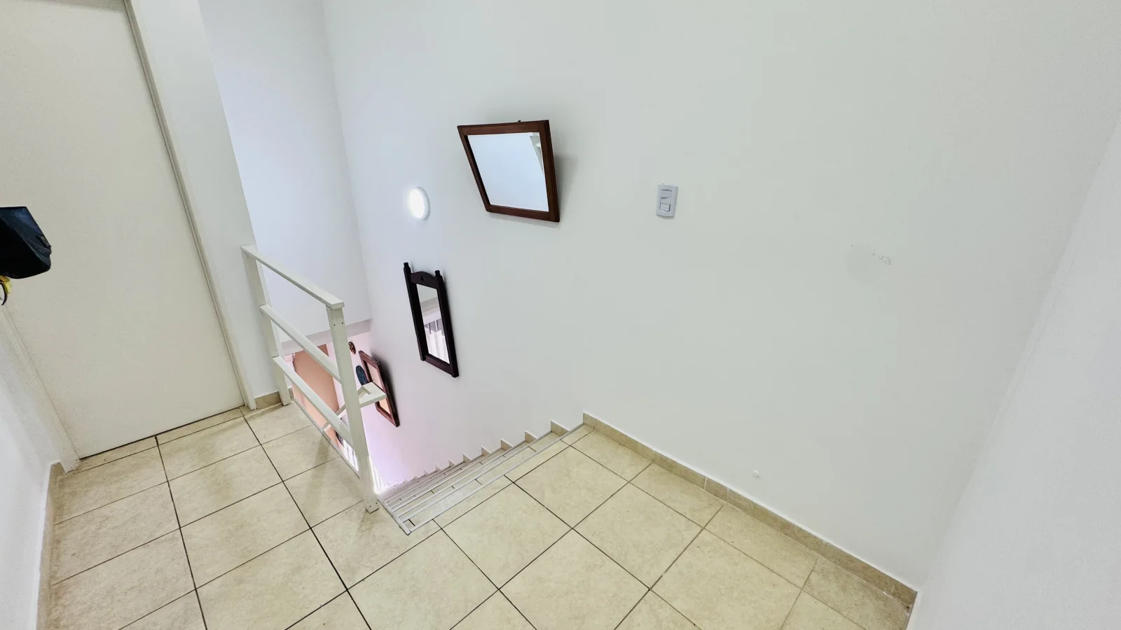 VENTA DUPLEX 3 AMBIENTES CON COCHERA Y PATIO SIN EXPENSAS SAENZ PEÑA - Imagen 4