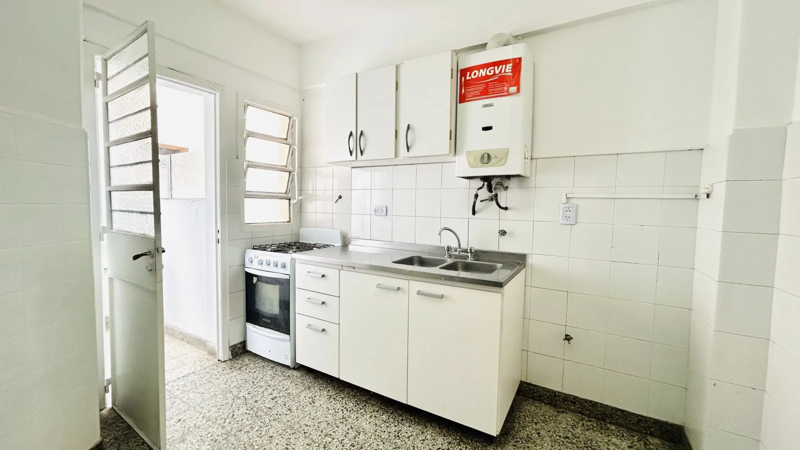 VENTA DEPARTAMENTO 3 AMBIENTES EN PARQUE CHACABUCO - Imagen 4