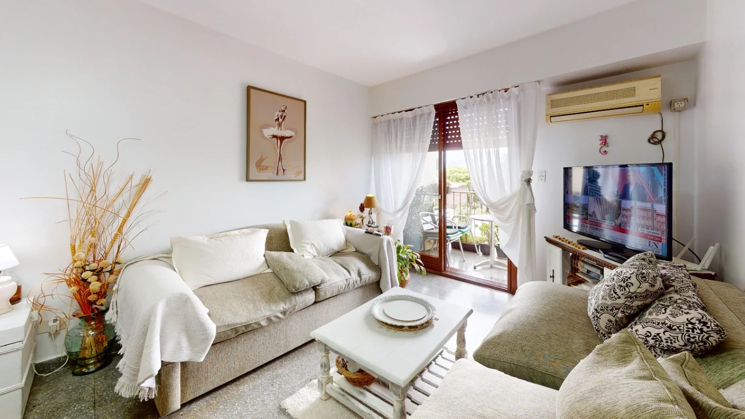 VENTA DEPARTAMENTO  3 AMBIENTES CON BALCON Y COCHERA DESCUBIERTA EN MARTINEZ - Imagen 4