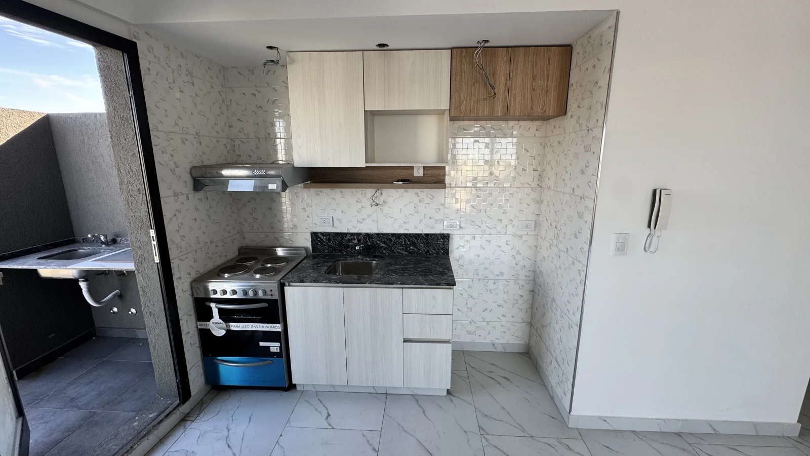 VENTA DEPARTAMENTO MONOAMBIENTE DIVIDIDO CON BALCON ATERRAZADO EN BARRACAS - Imagen 5
