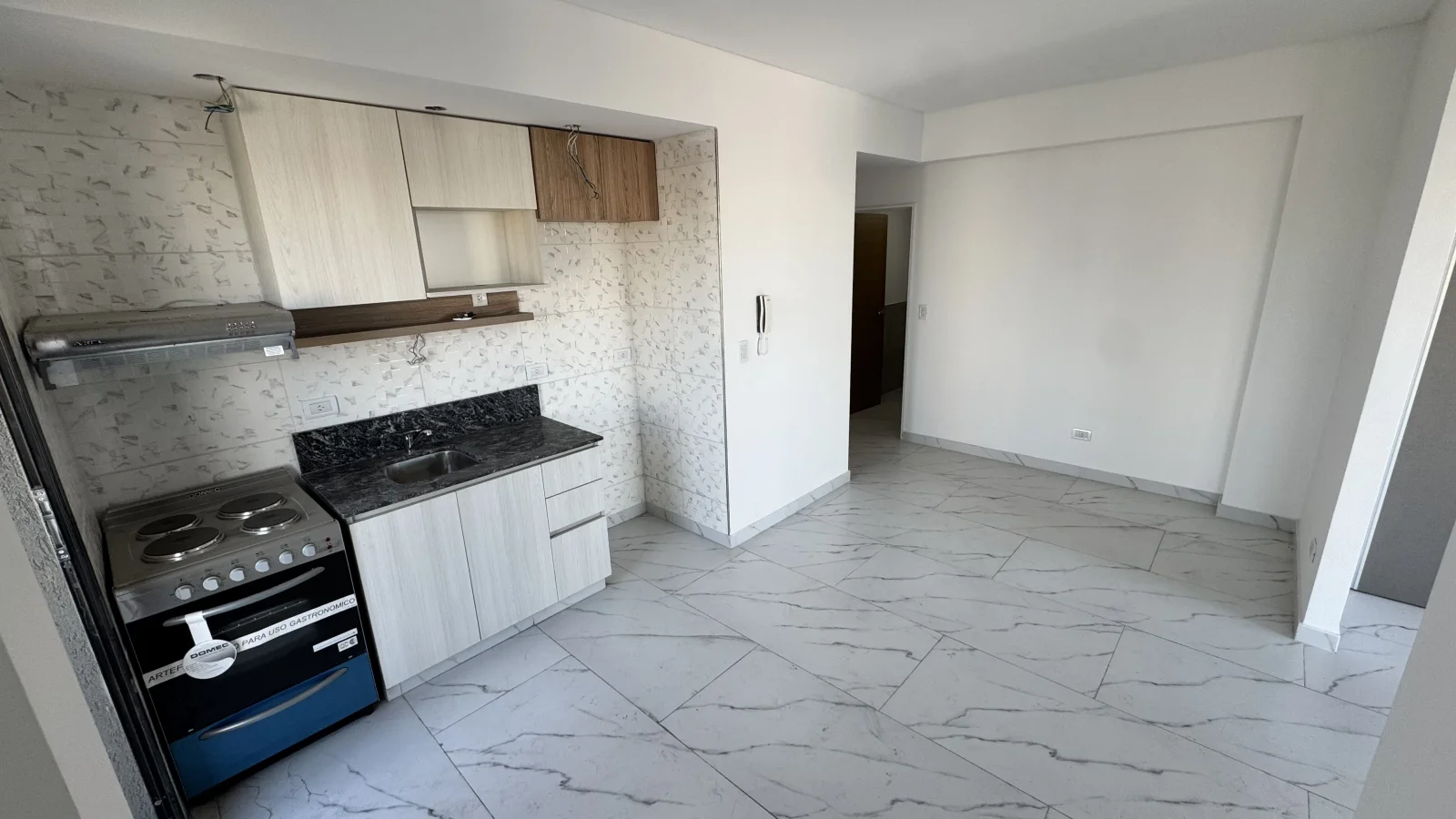 VENTA DEPARTAMENTO MONOAMBIENTE DIVIDIDO CON BALCON ATERRAZADO EN BARRACAS - Imagen 4