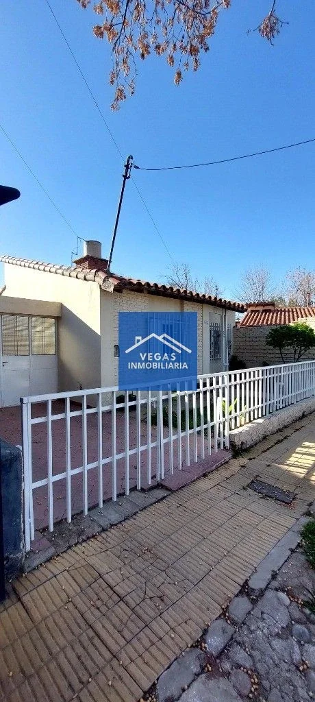 Casa en venta c/ cochera en Las Heras - Imagen 2