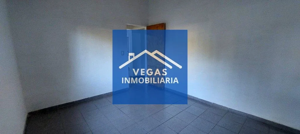 Casa en alquiler c/ cochera en El Bermejo - Imagen 2