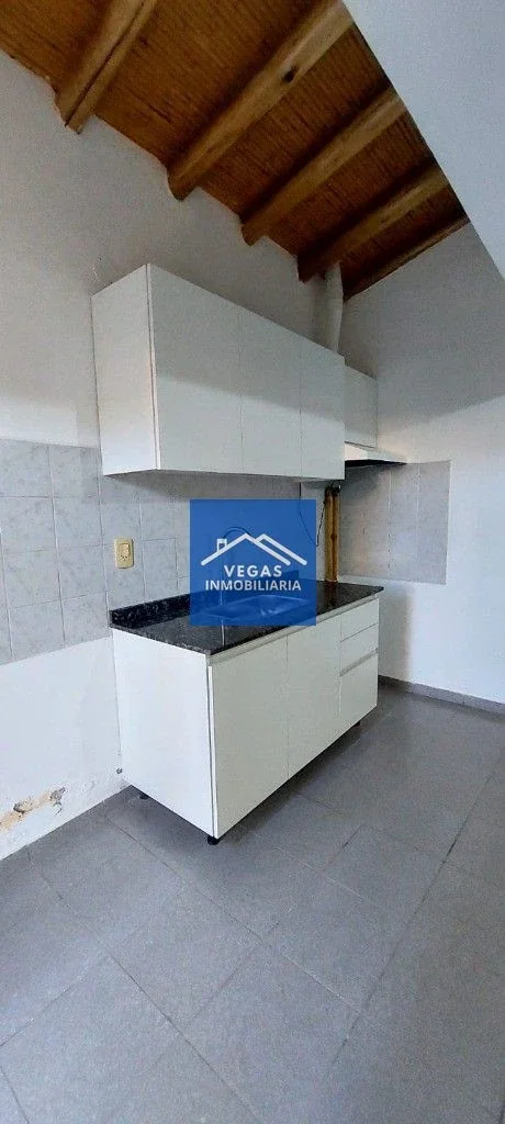 Casa en alquiler c/ cochera en El Bermejo - Imagen 3
