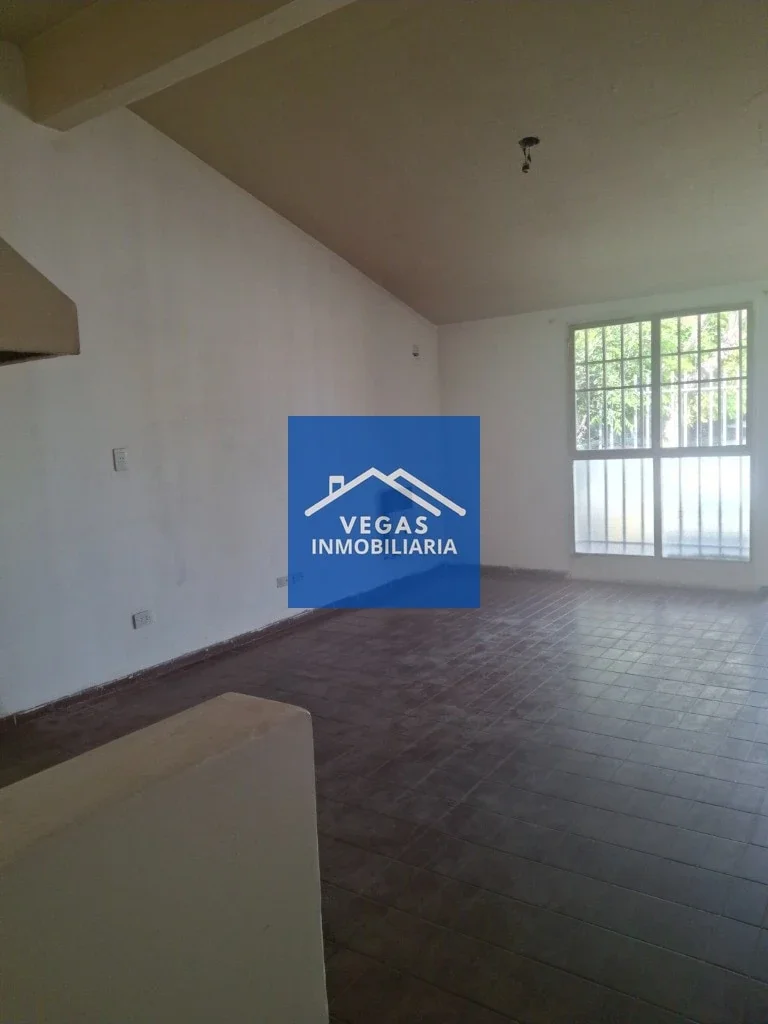 Casa en alquiler c/ cochera en Jesús Nazareno - Imagen 3