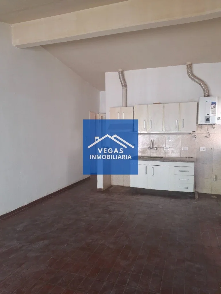 Casa en alquiler c/ cochera en Jesús Nazareno - Imagen 2
