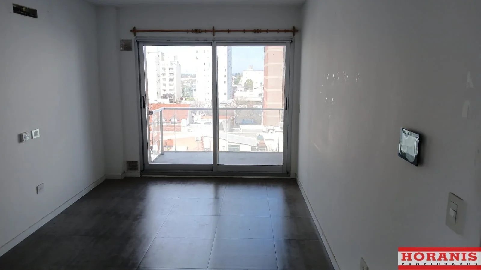building en Flores - Imagen 2