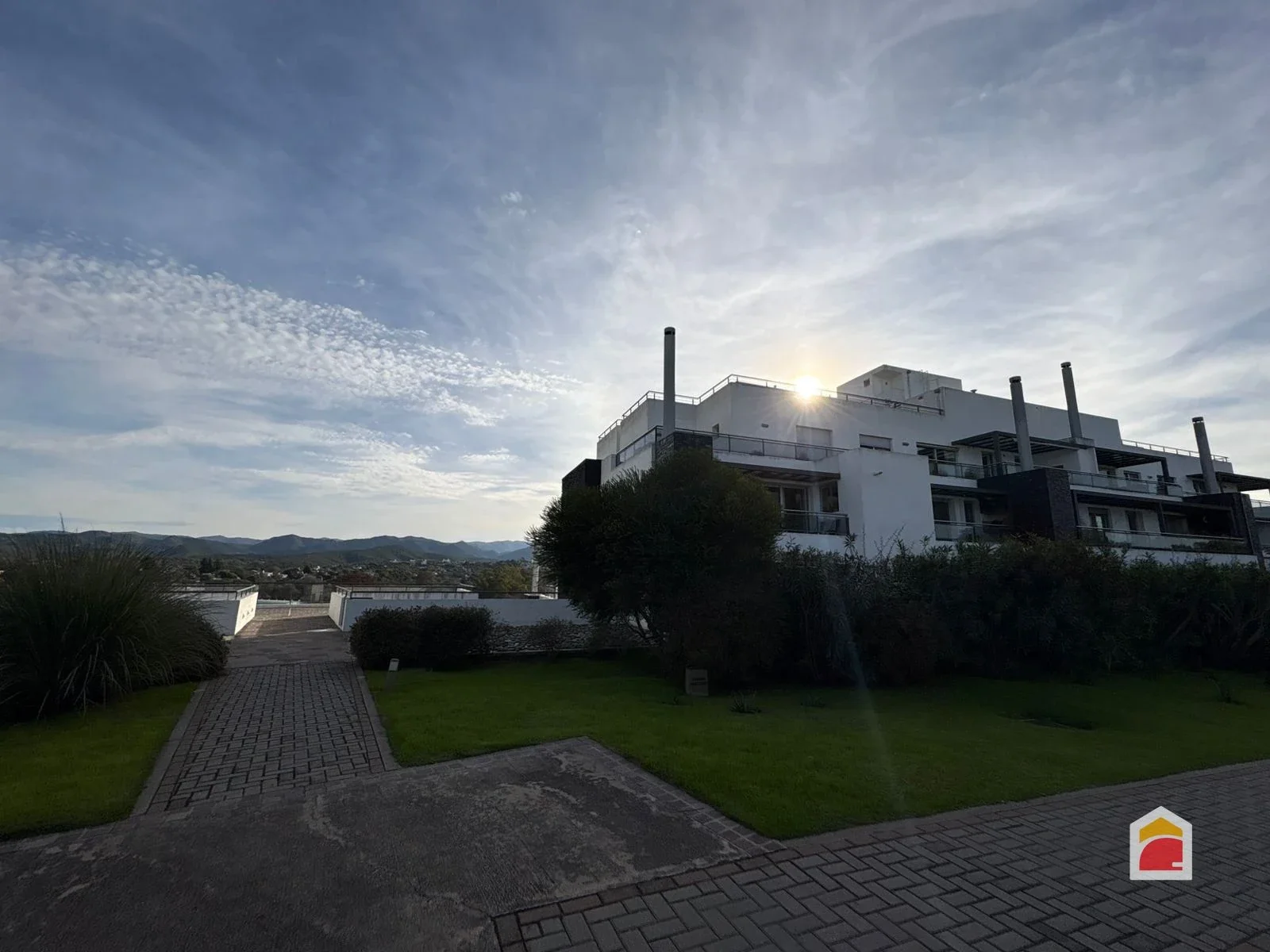 Departamento en alquiler c/ cochera en Villa Allende - Imagen 4