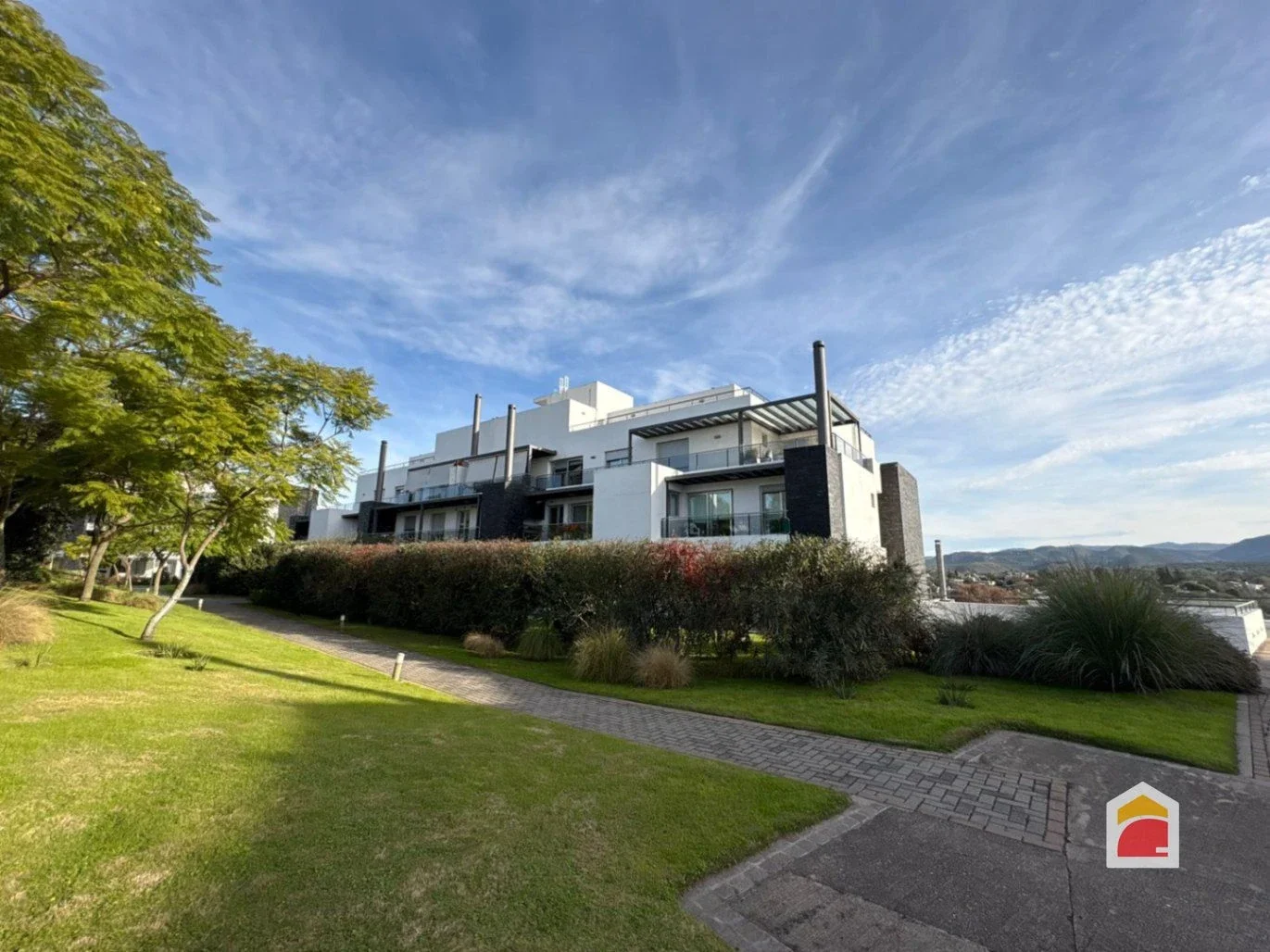 Departamento en alquiler c/ cochera en Villa Allende - Imagen 1