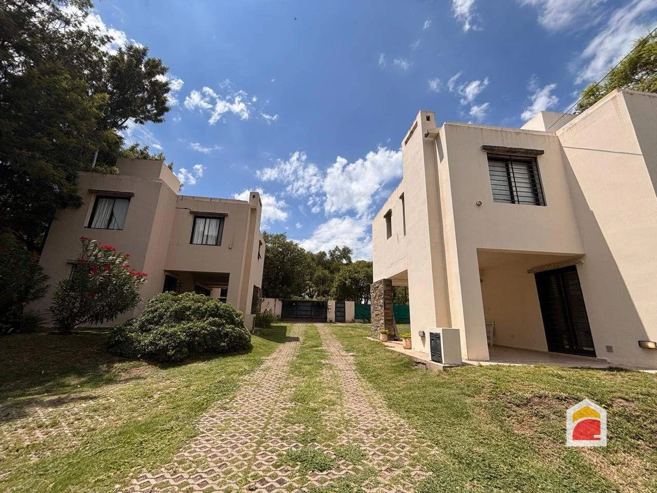Villa Allende, Housing , Dúplex en alquiler c/ cochera. tres dorm tres baños - Imagen 4