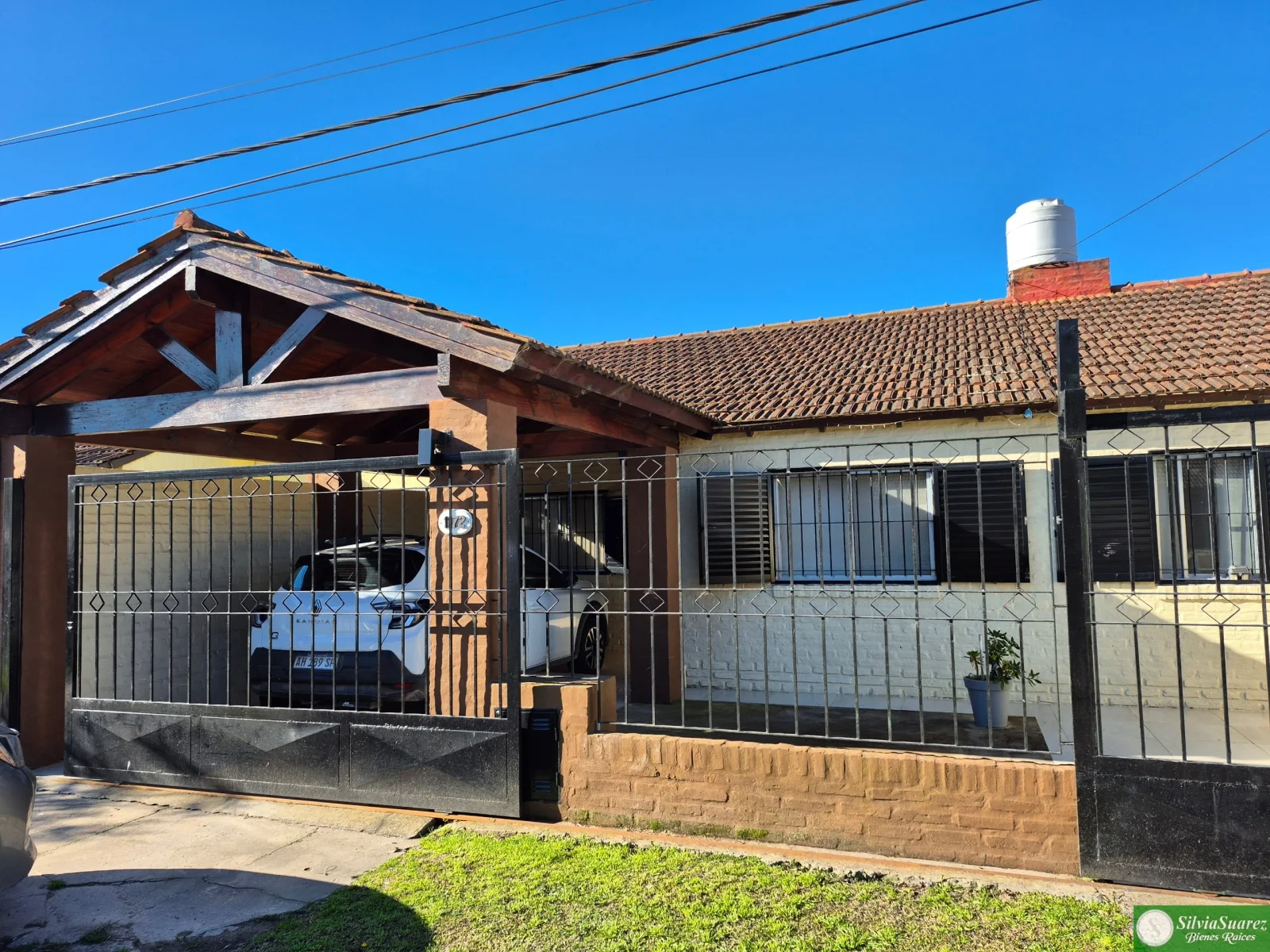 Casa en venta c/ cochera en Chascomús - Imagen 1