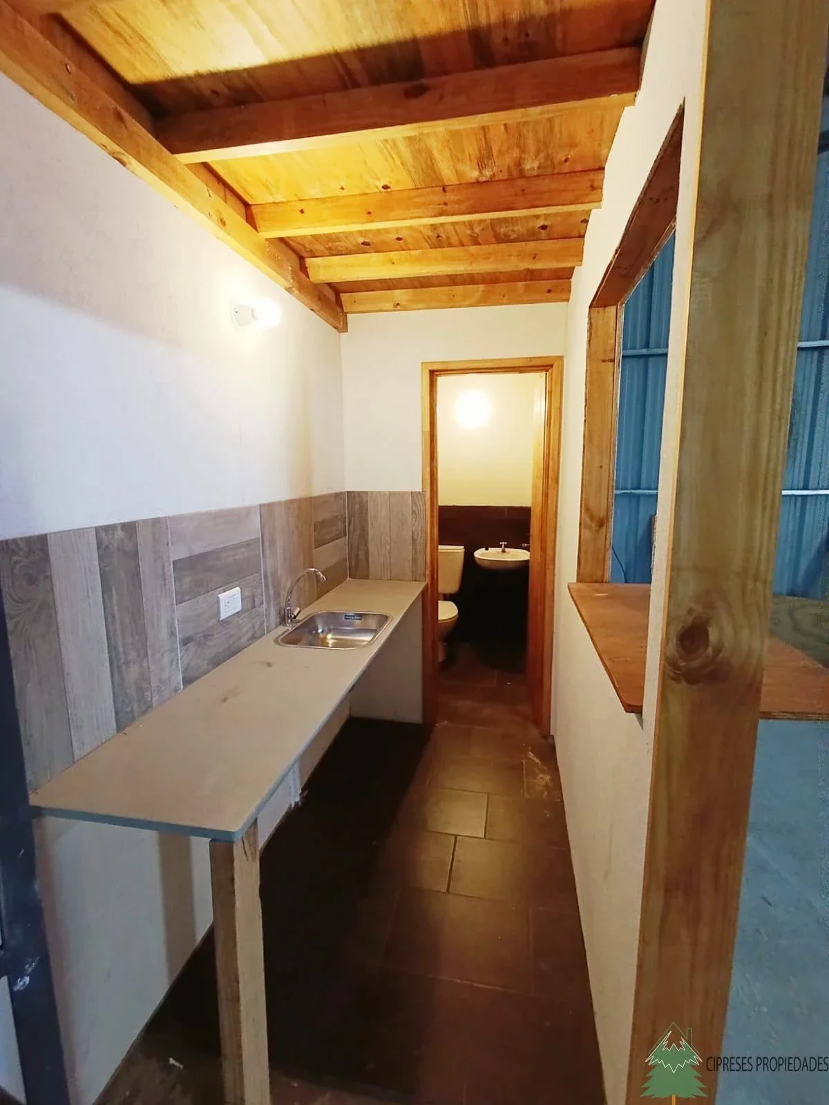 Galpón de 200m2 - San Martin de los Andes - Imagen 5