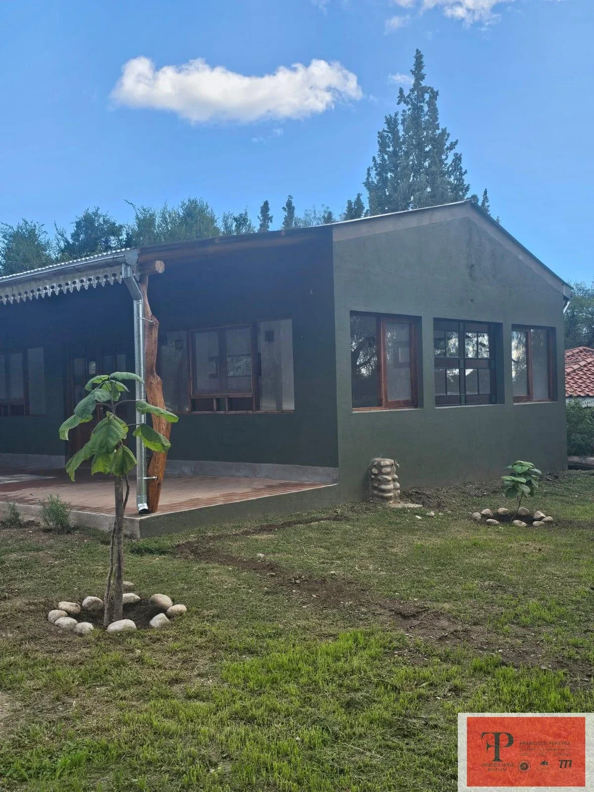 Local comercial en alquiler ubicado en Villa de las Rosas - Imagen 2