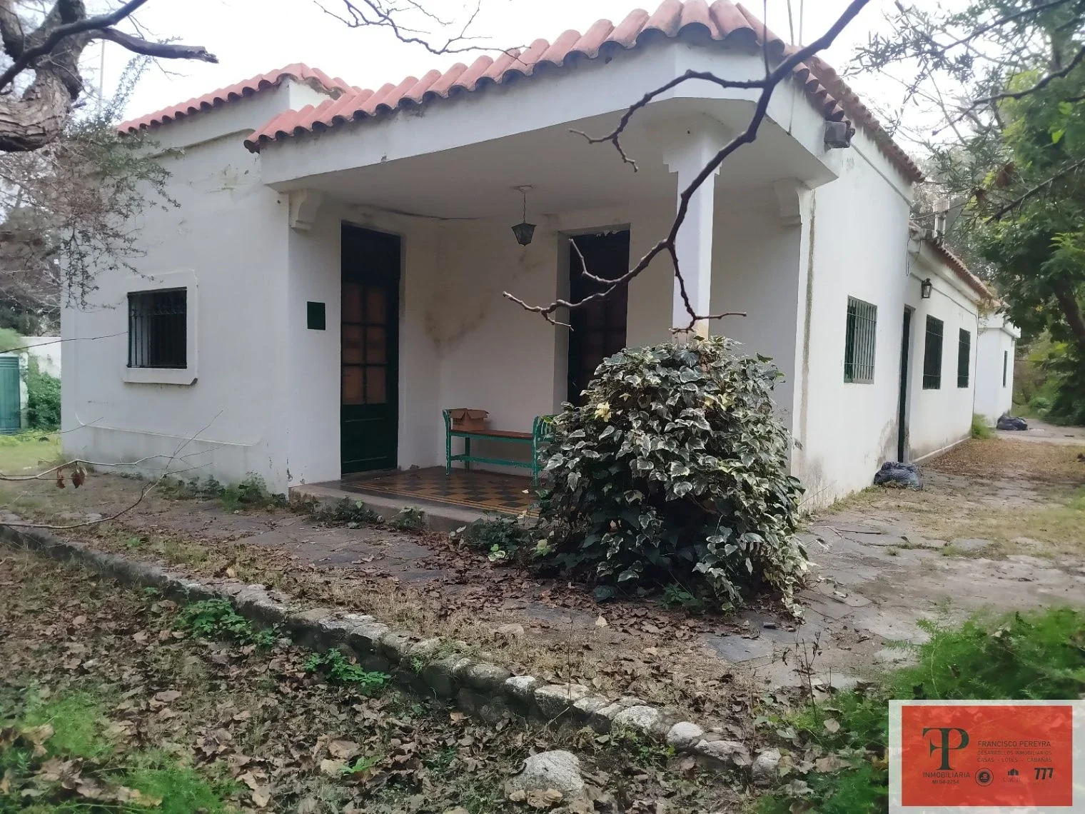 Amplia casa en venta en Las Tapias,  frente al arroyo. - Imagen 3
