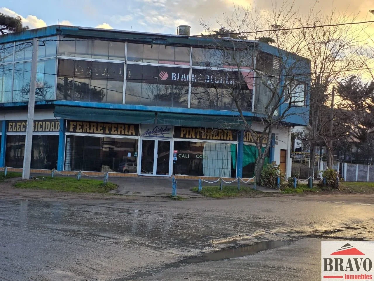 Local comercial en alquiler ubicado en Zona Sur - Imagen 1