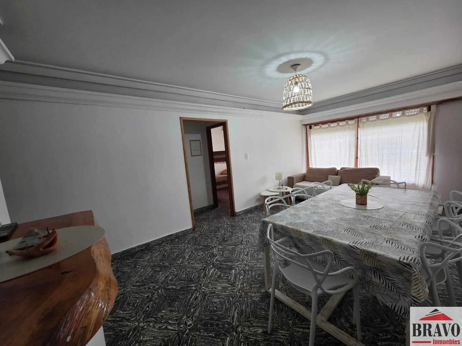 Chalet en venta c/ cochera en Zona Centro - Imagen 3