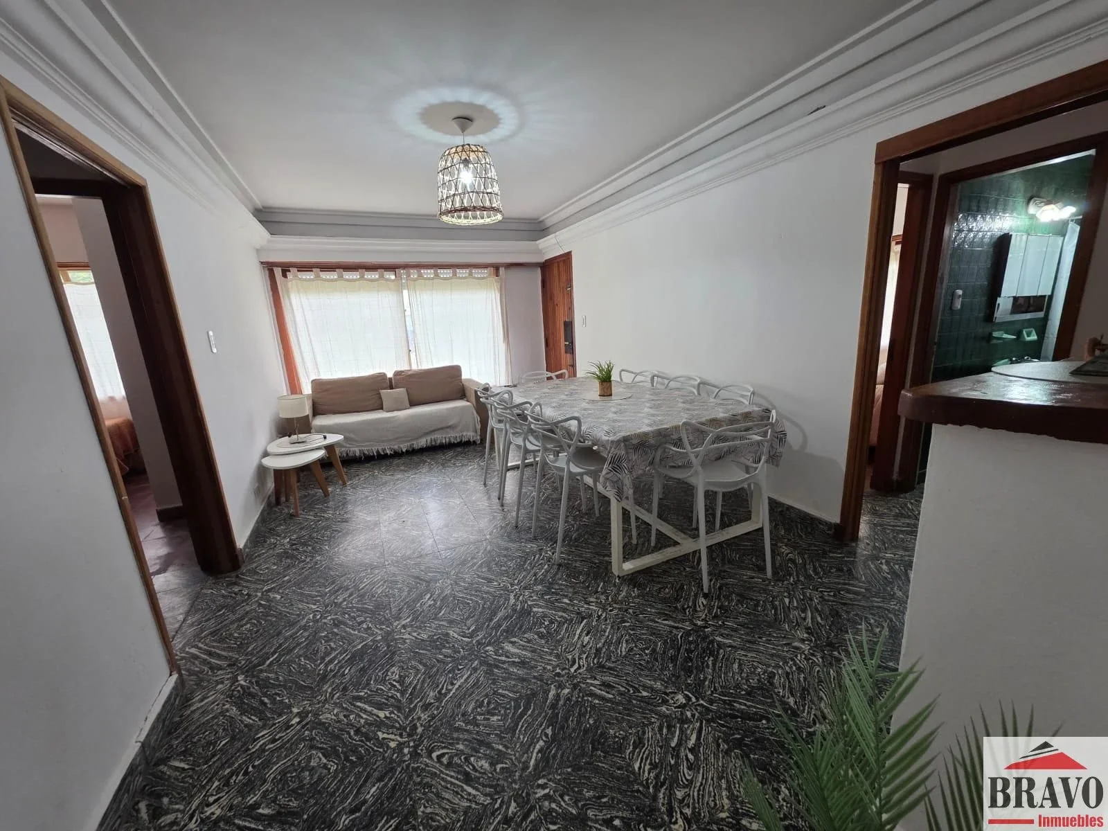 Chalet en venta c/ cochera en Zona Centro - Imagen 4