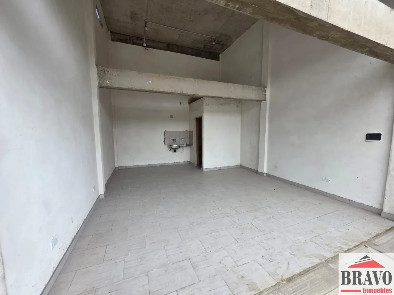 Local comercial en alquiler ubicado en Zona Centro - Imagen 2