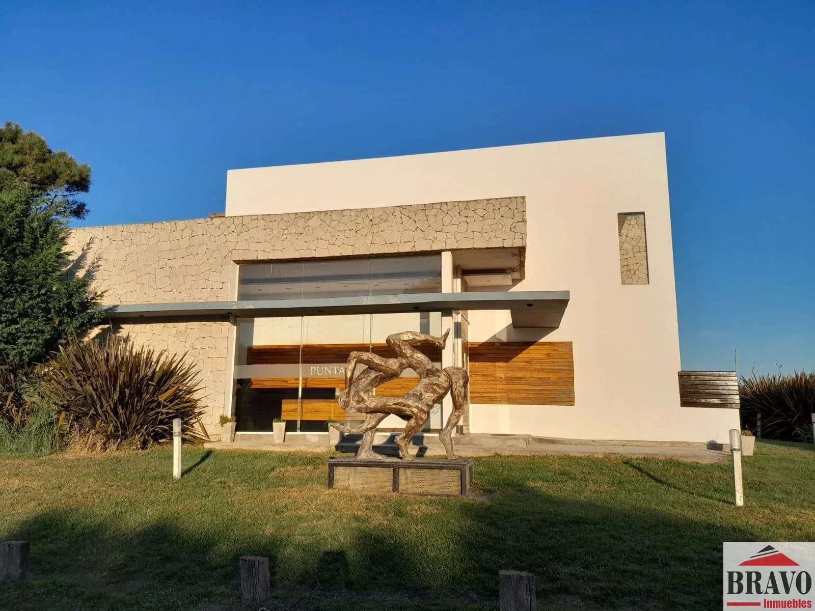 Departamento en venta c/ cochera en Las Gaviotas - Imagen 1