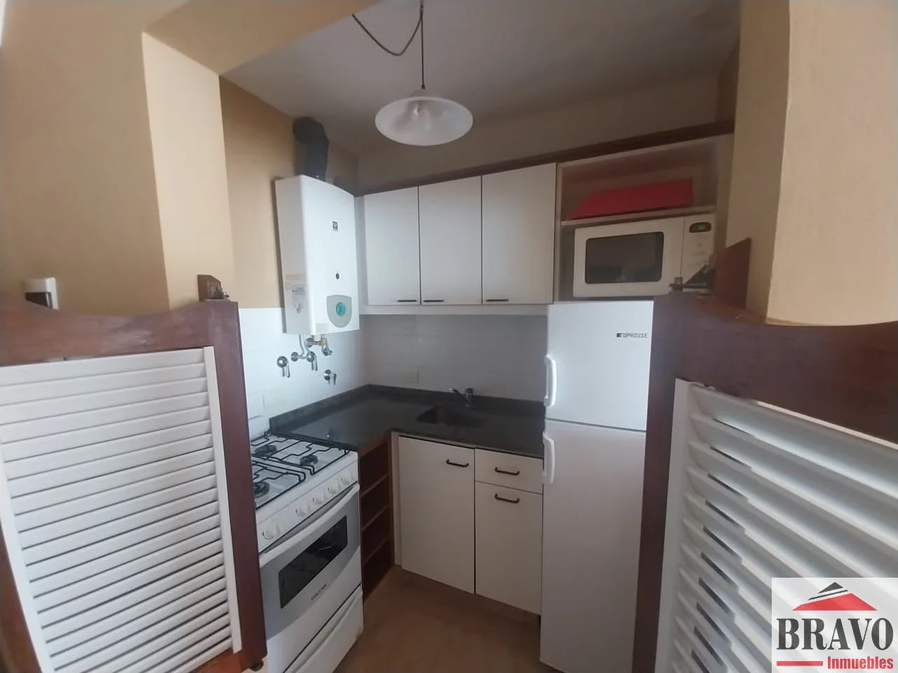 En venta departamentos monoambientes, frente al mar en Zona Centro, Villa Gesell - Imagen 3