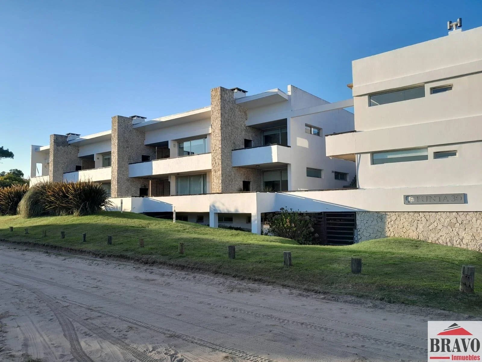 Departamento en venta c/ cochera en Las Gaviotas - Imagen 3