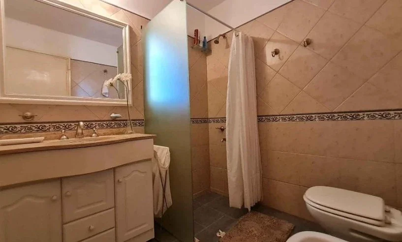 Casa en venta en Villa Carlos Paz, 3 D, 2 B, piscina, c/ cochera en José Muñoz - Imagen 2