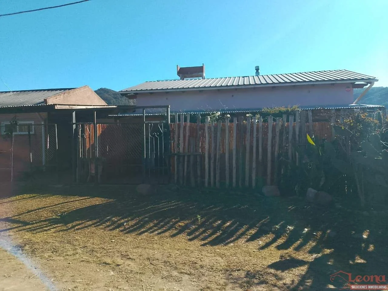 Casa en alquiler 2 DORM c/ cochera en Los Perales - Imagen 1